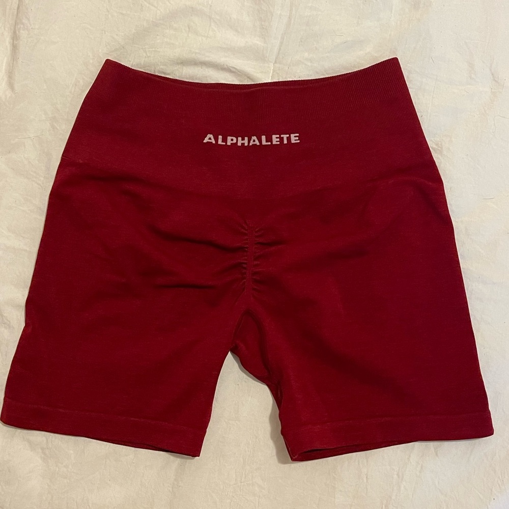 Alphalete Amplify Shorts Scarlet Red